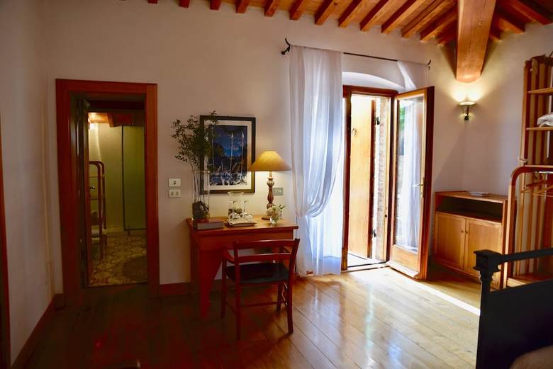 Bed & Breakfast Podere Le Mezzelune