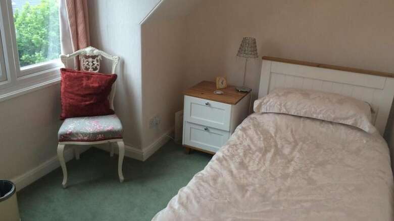 Hillcrest House Bed & Breakfast