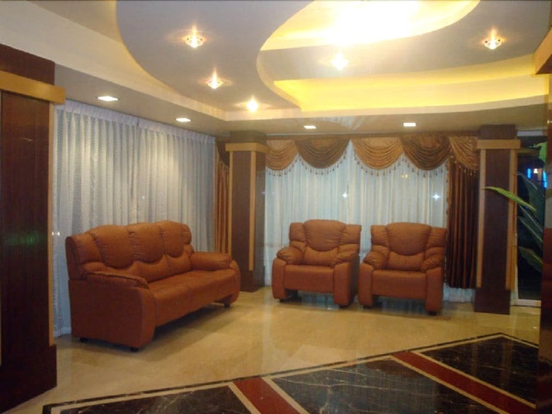 Hotel Hilltop International