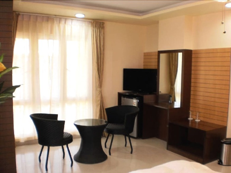 Hotel Hilltop International