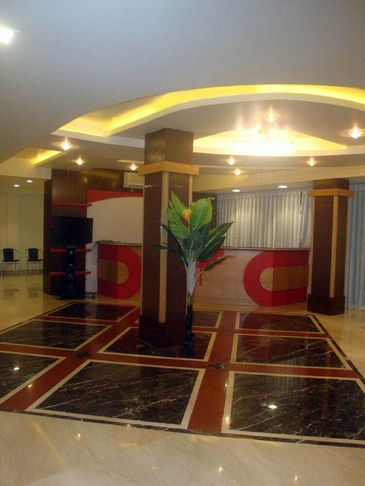 Hotel Hilltop International