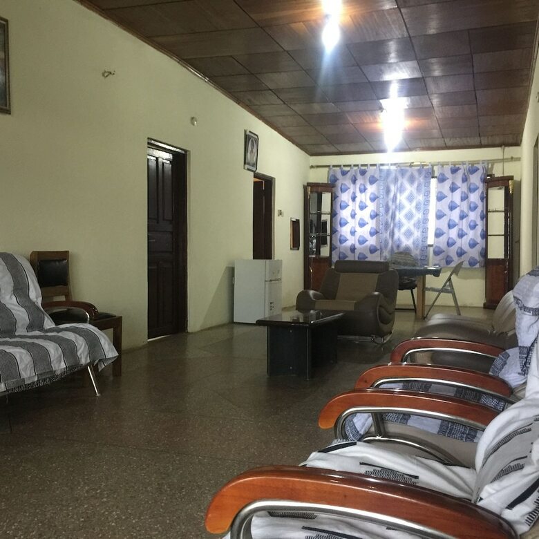 Hotel The Nest East Legon