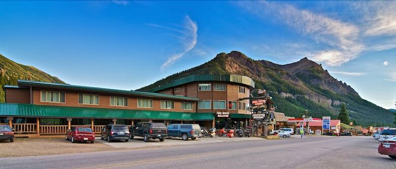 Hotel Soda Butte Lodge
