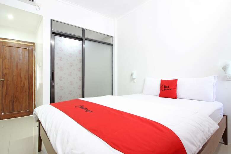 Hotel Reddoorz @ Jalan Ringroad Selatan
