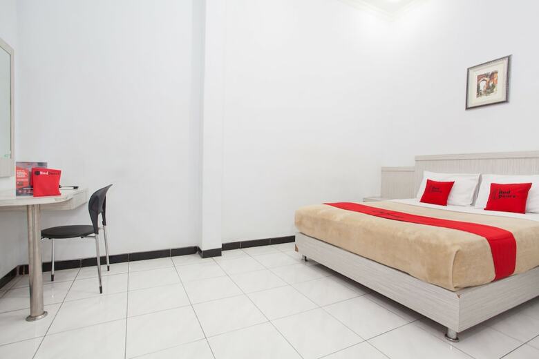 Hotel Reddoorz Near Terminal Arjosari