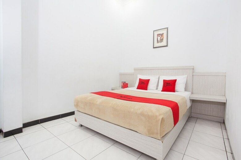 Hotel Reddoorz Near Terminal Arjosari