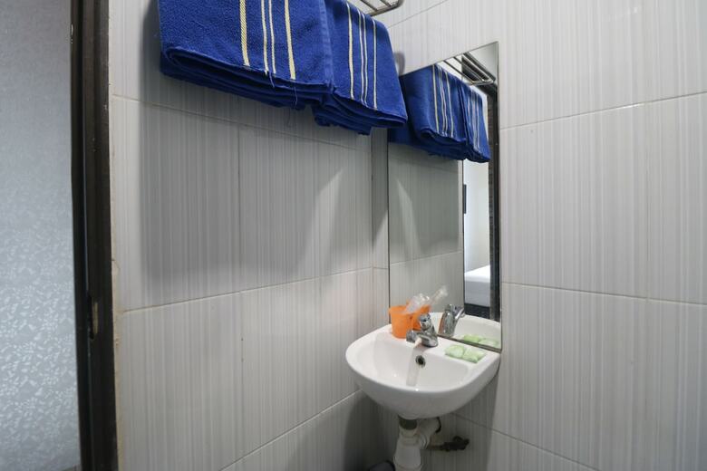 Hotel Reddoorz @ Batu Aji Batam