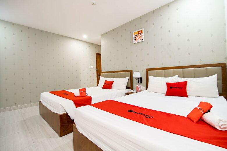 Hotel Reddoorz Plus @ Trung Son Residence