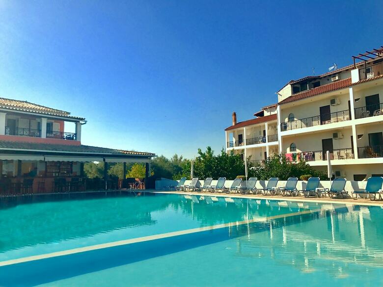 Hotel Ccb Ionian Suites By Bruskos