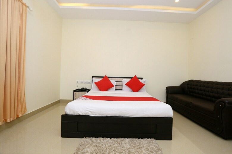 Hotel Oyo 22281 Reem Residency