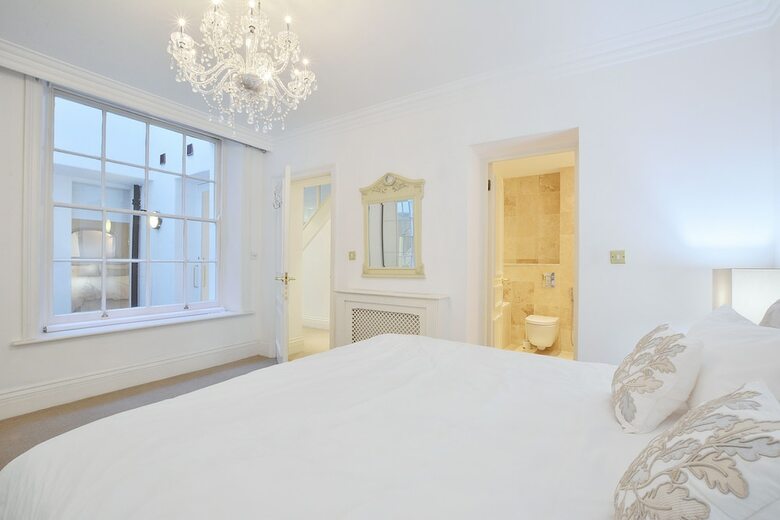 Rutland Gardens Apartment