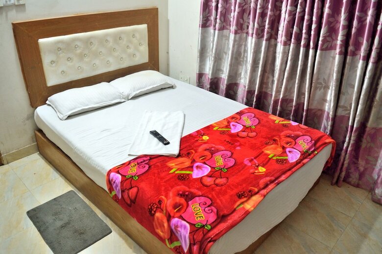 Hotel Pink Shore