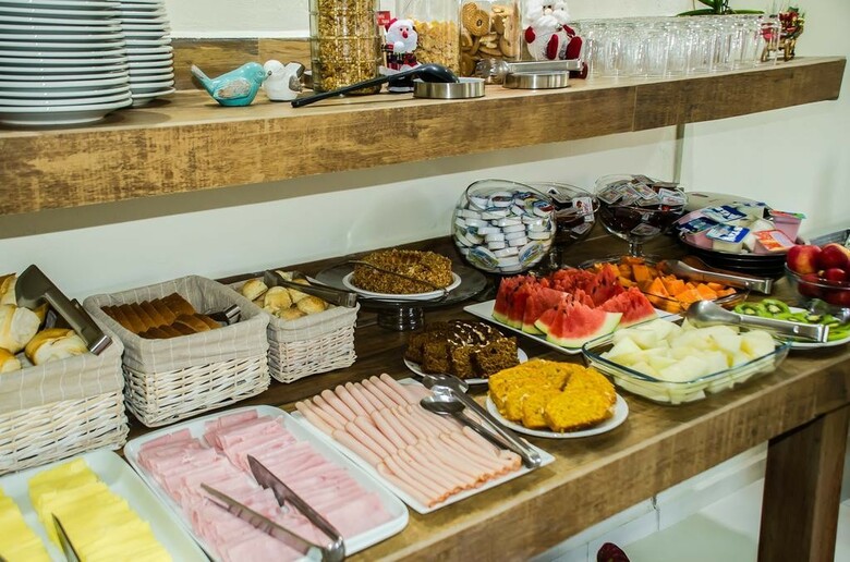 Hostal Pousada Pedra Rosa