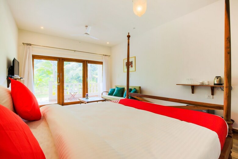 Hotel Oyo 15547 Morjim Plaza