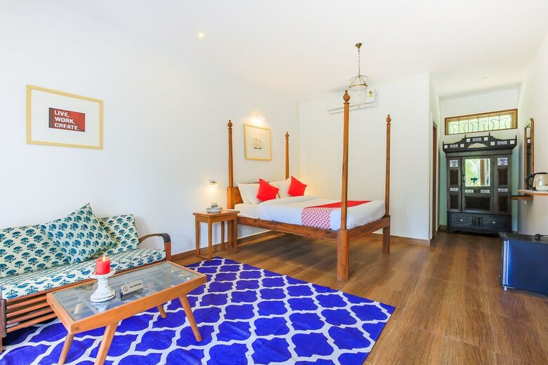 Hotel Oyo 15547 Morjim Plaza