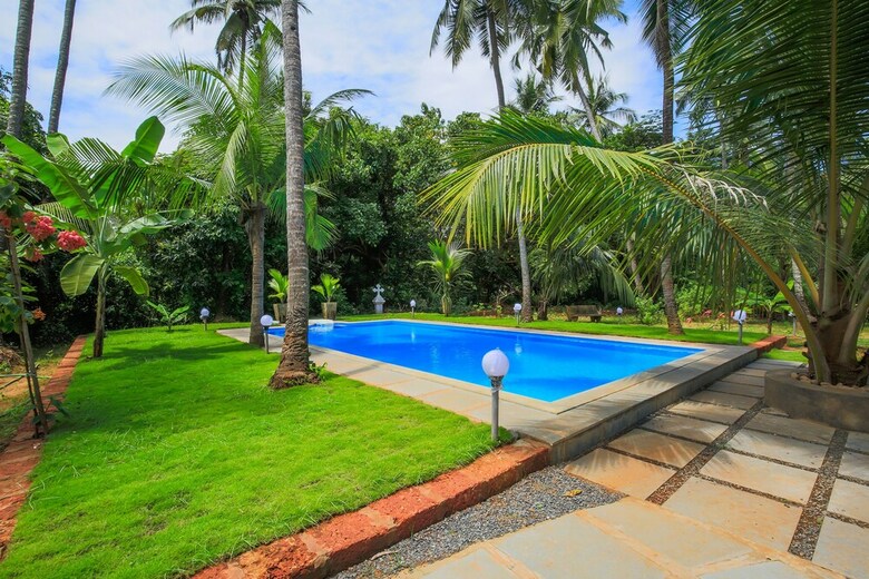 Hotel Oyo 15547 Morjim Plaza