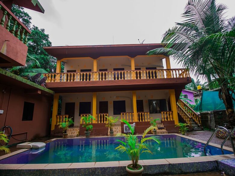 Oyo 16976 Home Pool View 3bhk Siolim