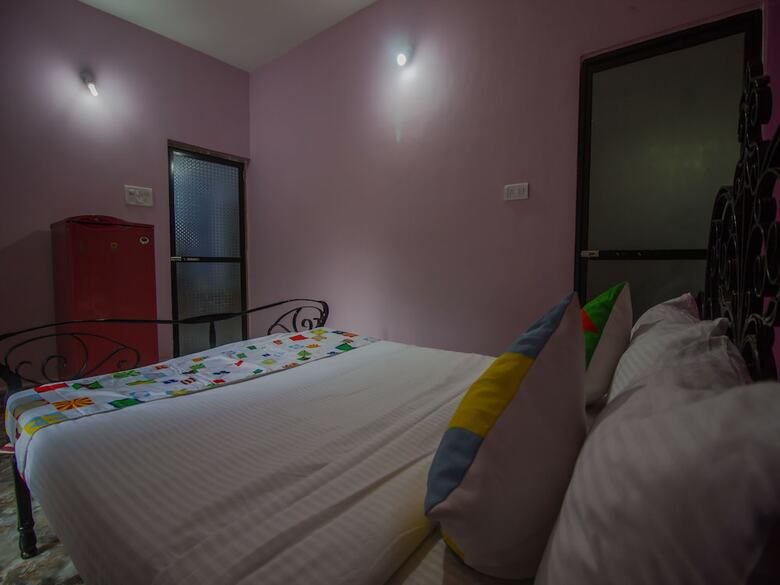 Oyo 16976 Home Pool View 3bhk Siolim