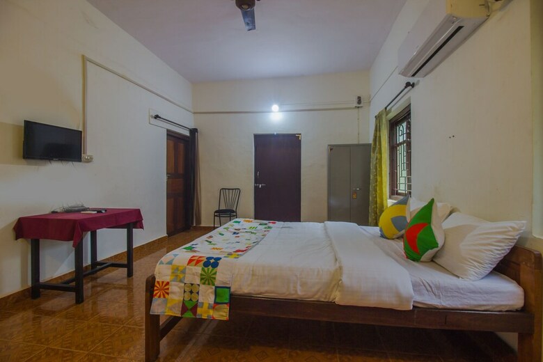Hotel Oyo 16070 Home Decent Studio Anjuna