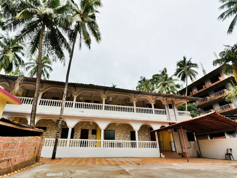 Hotel Oyo 17334 Sulit Comforts