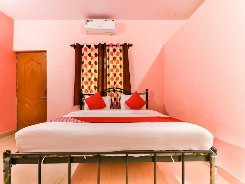 Hotel Oyo 17334 Sulit Comforts