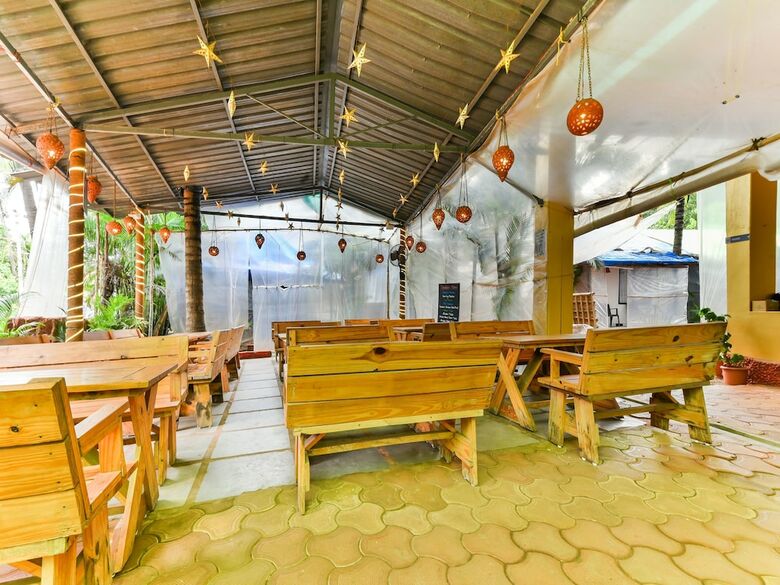 Hotel Oyo 17264 Ashvem Beach Resort