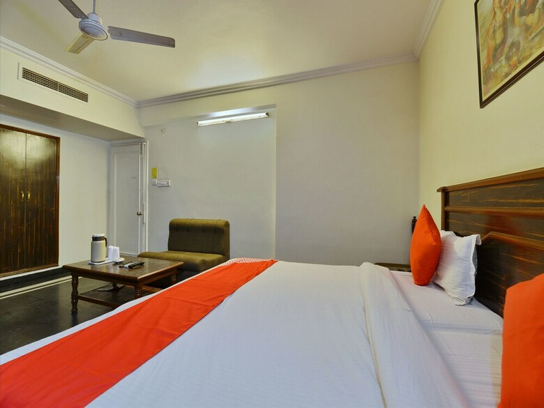 Hotel Oyo Flagship 1298 Kohinoor Sindhi Camp