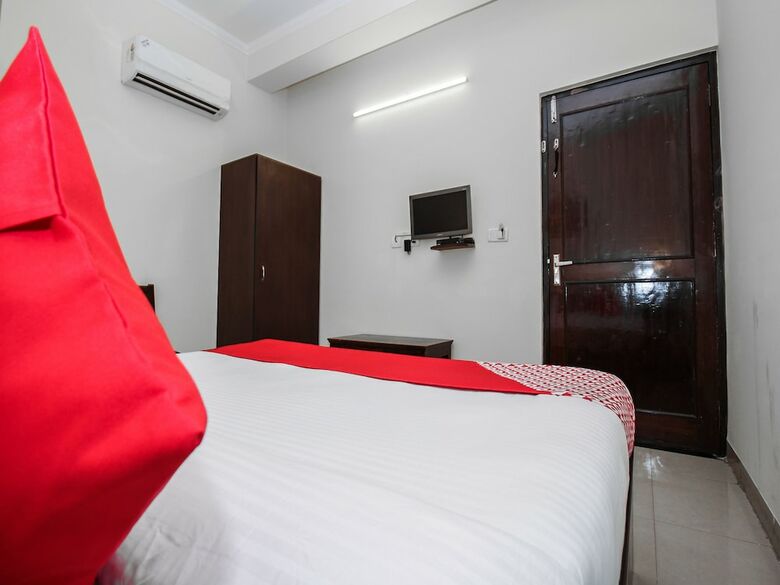 Hotel Oyo Flagship 15357 Ahinsha Cicle