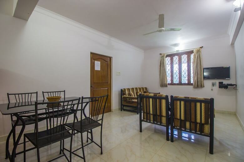 Apartamentos Oyo 18662 Home 2bhk With Pool Fatrade Beach