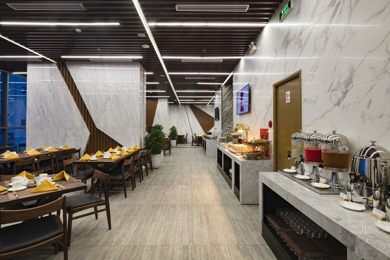 Emerald Bay Nha Trang Hotel And Spa