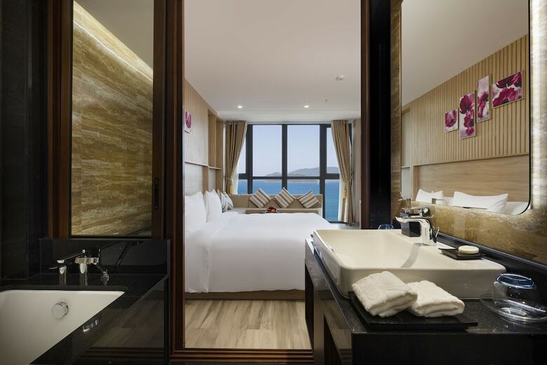 Emerald Bay Nha Trang Hotel And Spa