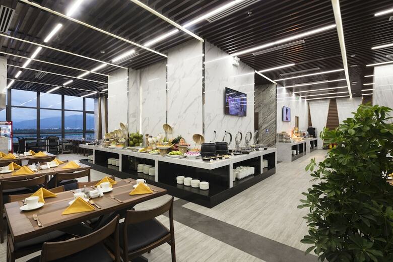 Emerald Bay Nha Trang Hotel And Spa