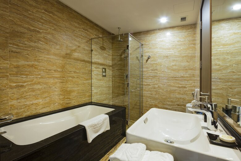 Emerald Bay Nha Trang Hotel And Spa