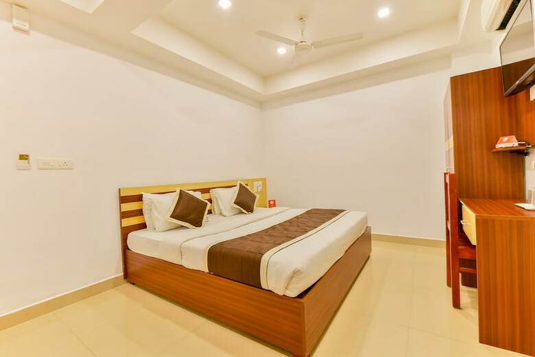 Hotel Oyo 18604 Puthens Capitol Inn