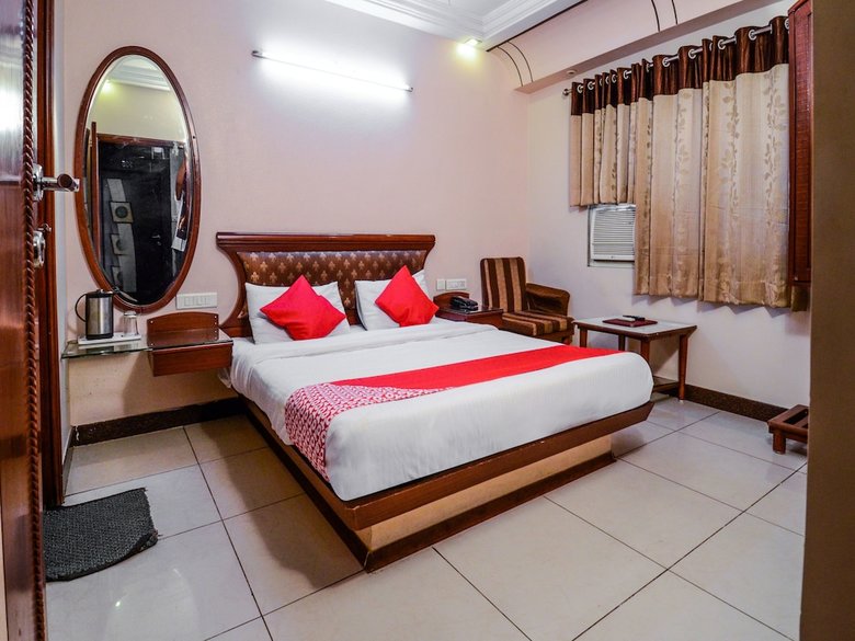 Oyo 18484 Hotel Ratnawali