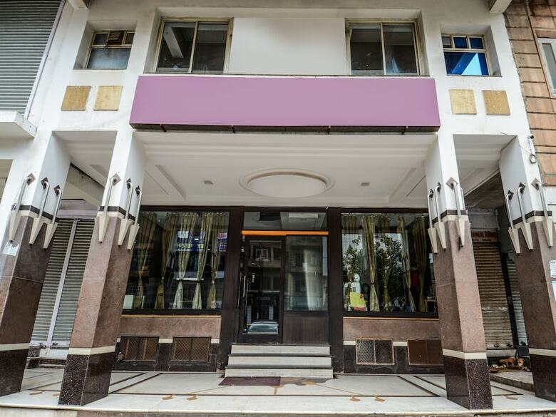 Oyo 18484 Hotel Ratnawali
