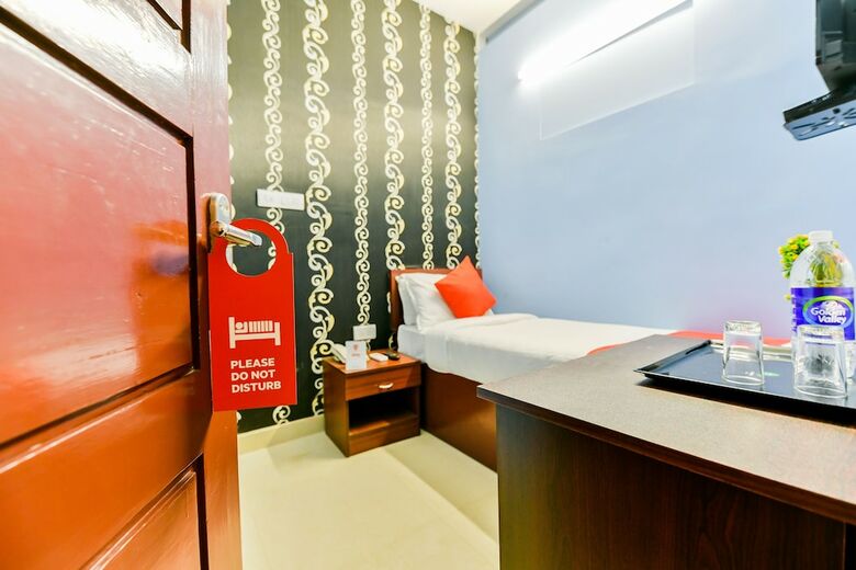 Oyo 18938 Hotel Mars