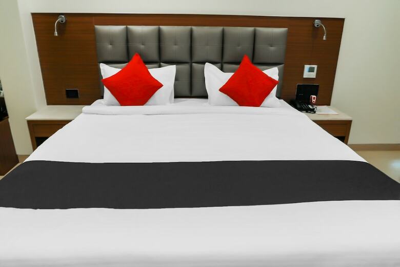 Capital O 18735 Hotel Ranjeet