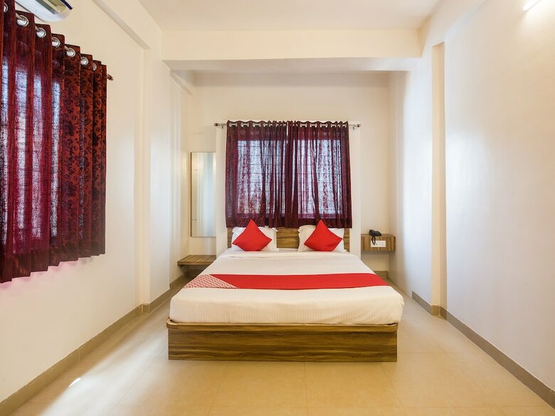 Hotel Oyo 13168 Primrose Regency