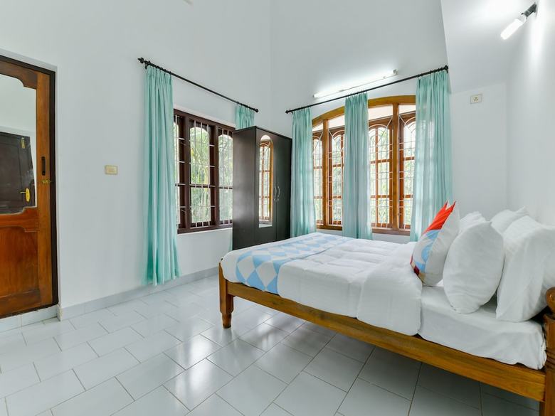 Oyo 17351 Home Hill View 3bhk Chembothara
