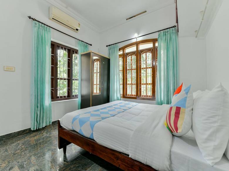 Oyo 17351 Home Hill View 3bhk Chembothara