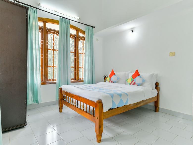 Oyo 17351 Home Hill View 3bhk Chembothara