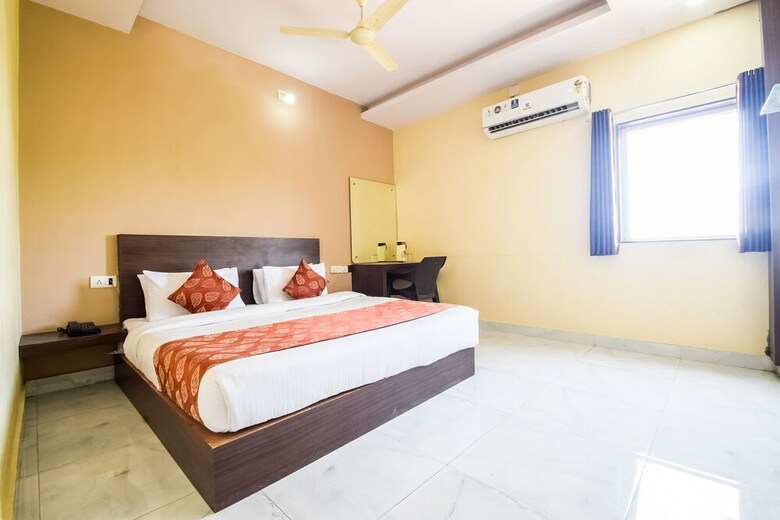 Oyo 19032 Hotel Ambay Palace