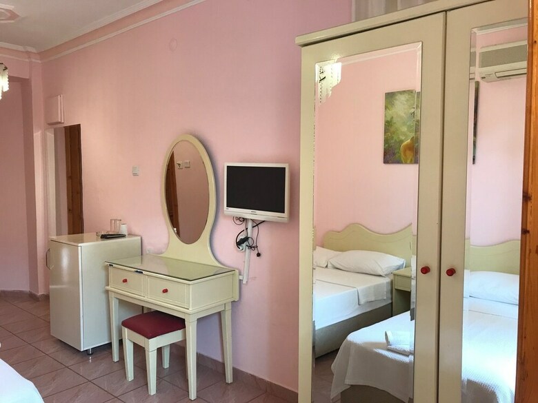 Lanova Hotel
