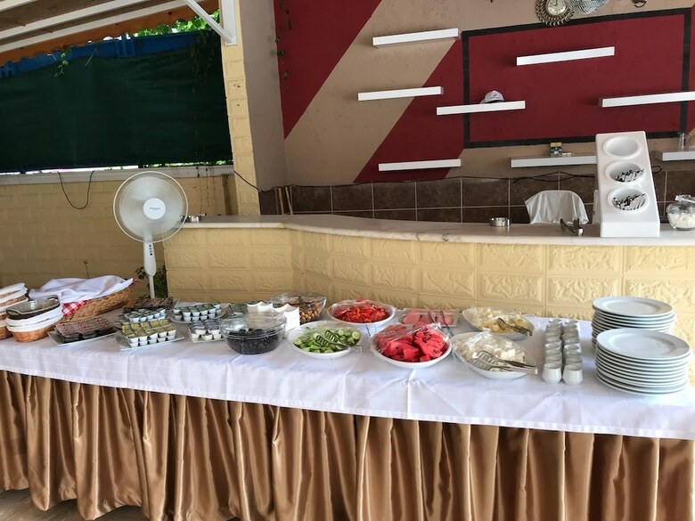 Lanova Hotel