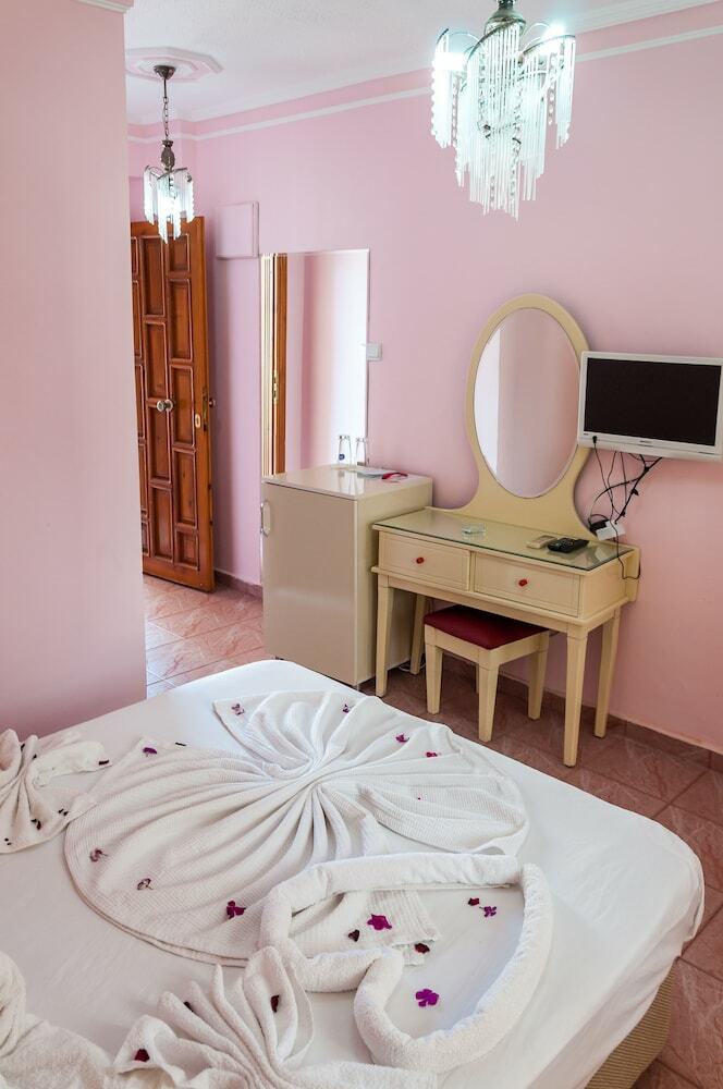 Lanova Hotel
