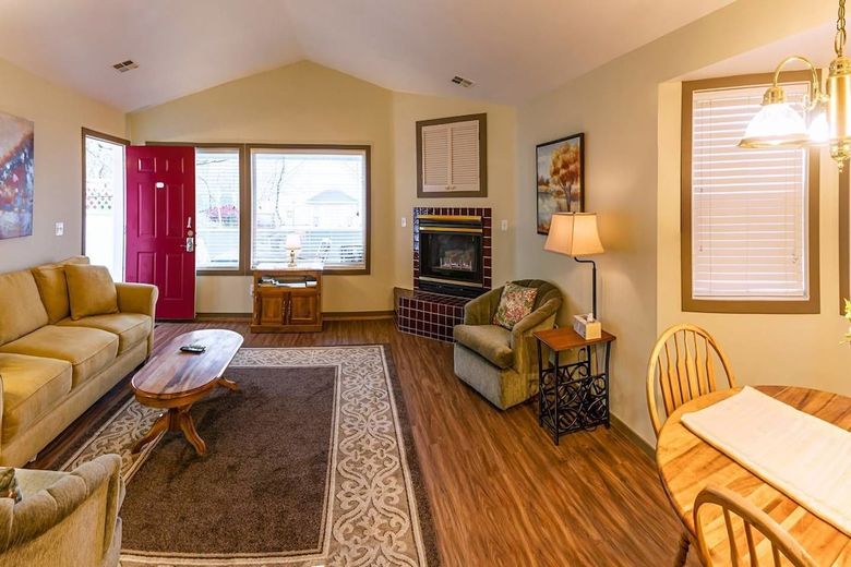 Oak Lawn Cottage ~ 1.5 Blocks To Osf