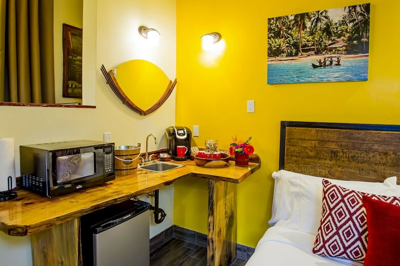 Nomads Hotel