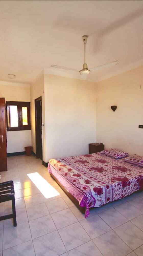 Hotel New Life Camp
