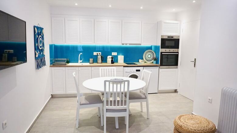 Apartamentos Cycladic Style Apt In Athens